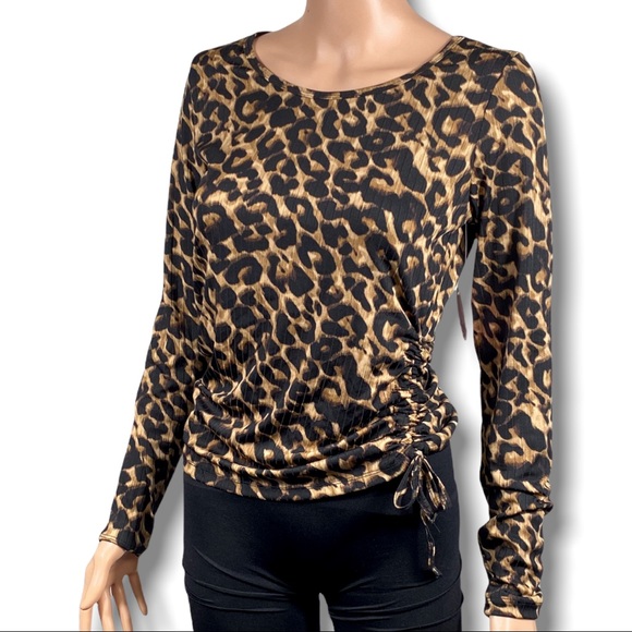 Full Circle Trends *NWT leopard print top side cinched ties stylish trendsetter - Picture 1 of 7